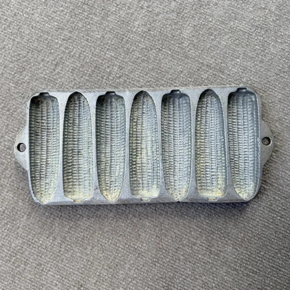 VTG Cast Aluminum 7 Ear Cornbread Stick Pan Bowlin Ft Worth